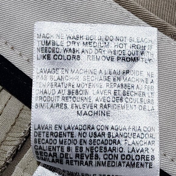 Dockers D4 Relaxed Fit Khaki Pants Pleated Front 5 Pockets - Picture 7 of 7